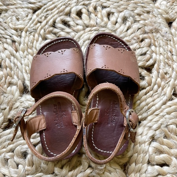 •SOLD• Adelisa & Co Bella Sandals size 6 - Picture 3 of 4
